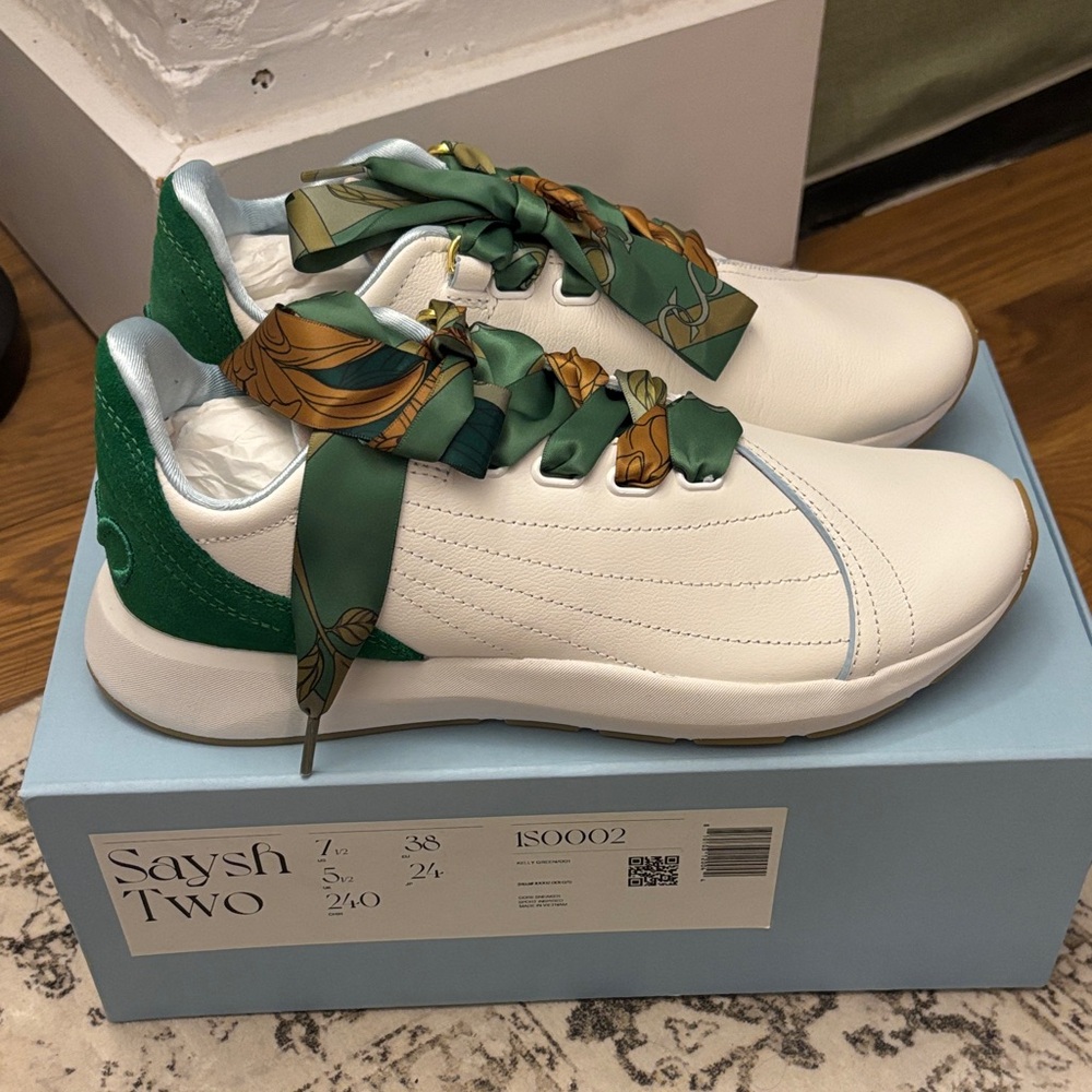 Saysh Two Women's Athletic Shoes - White and Green
